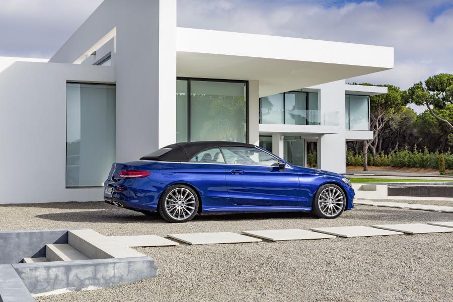  Mercedes-Benz C400 4Matic Cabriolet AMG Line 2016 года  (фото 7 из 30)
